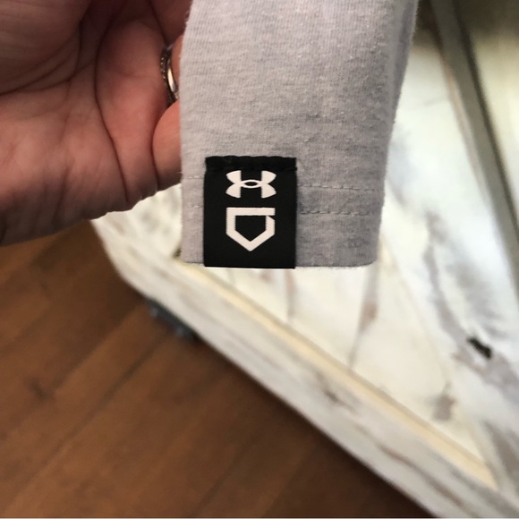 Under Armour baseball tee - Picture 4 of 5